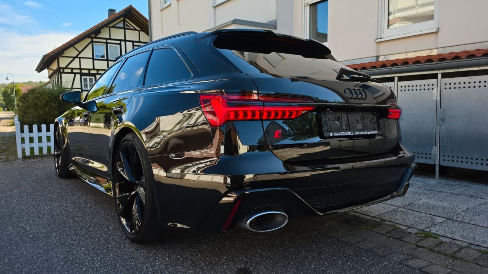 Audi RS6 2024 г. Чёрный, пробег 29800 км