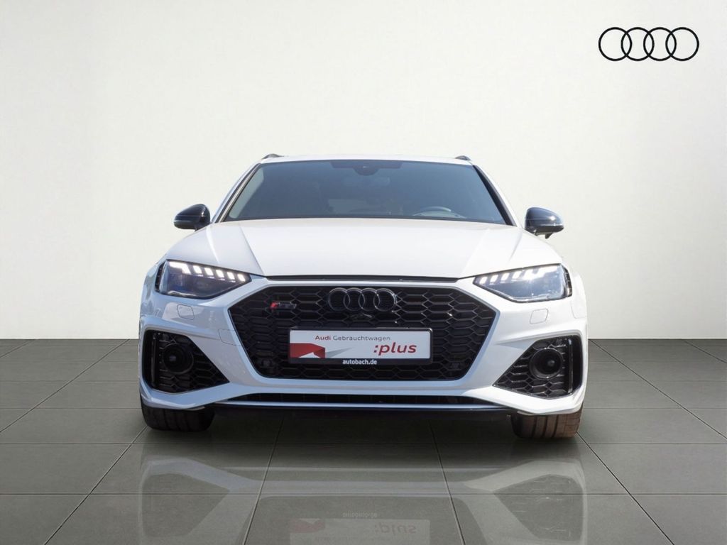 Audi RS4 2024 г. Белый, пробег 19800 км