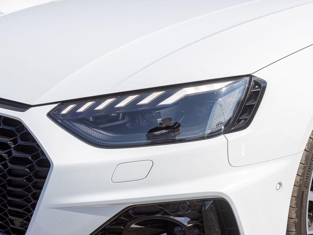 Audi RS4 2024 г. Белый, пробег 19800 км