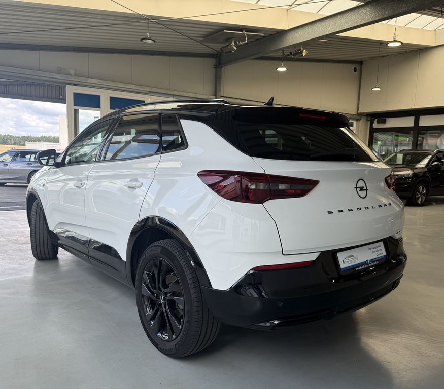 Opel GRANDLAND (X) 2024 г. Белый, пробег 43310 км