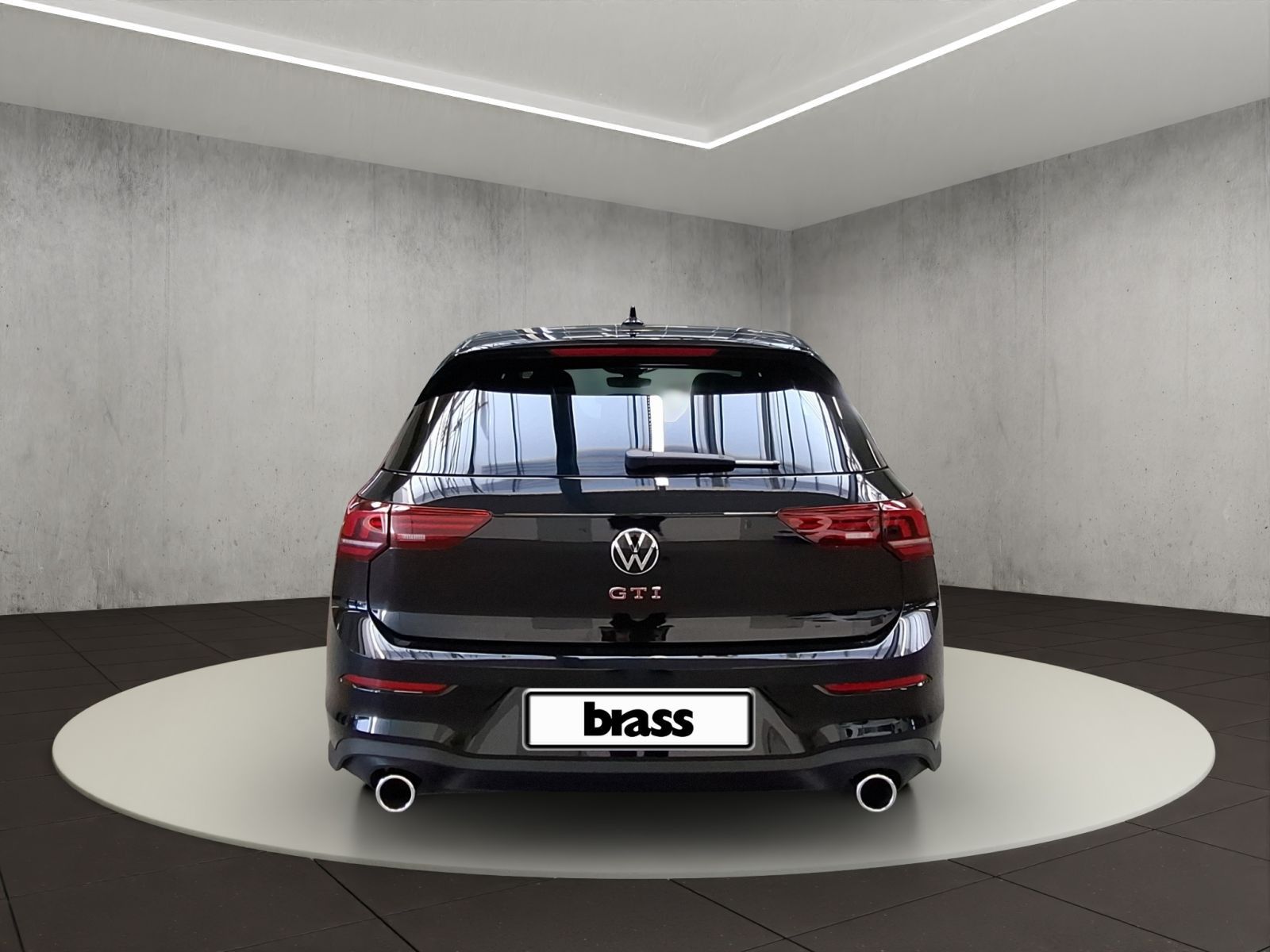 Volkswagen Golf 2026 г. Чёрный, пробег 5000 км