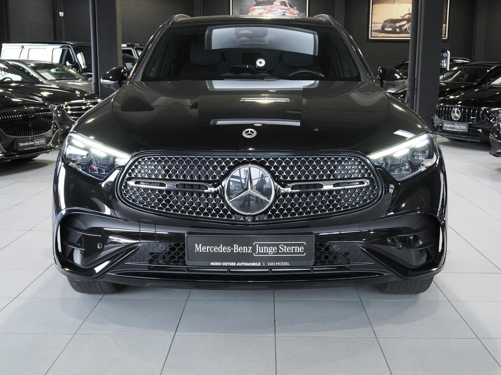 Mercedes-Benz GLC 220 2026 г. Чёрный, пробег 16133 км