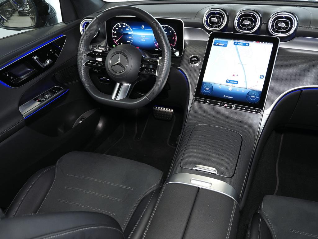 Mercedes-Benz GLC 220 2026 г. Чёрный, пробег 16133 км