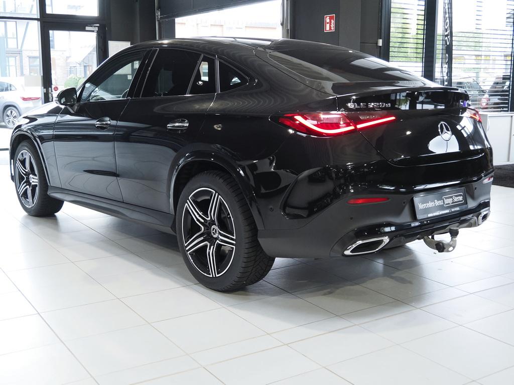 Mercedes-Benz GLC 220 2026 г. Чёрный, пробег 6359 км