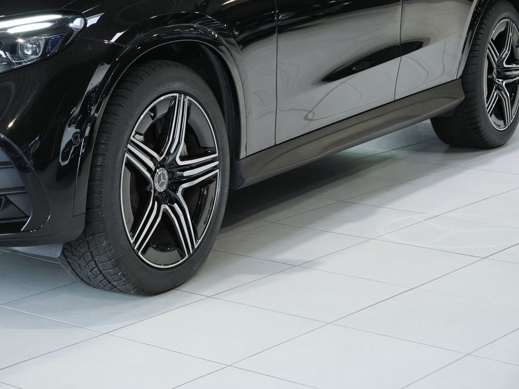Mercedes-Benz GLC 220 2026 г. Чёрный, пробег 6359 км