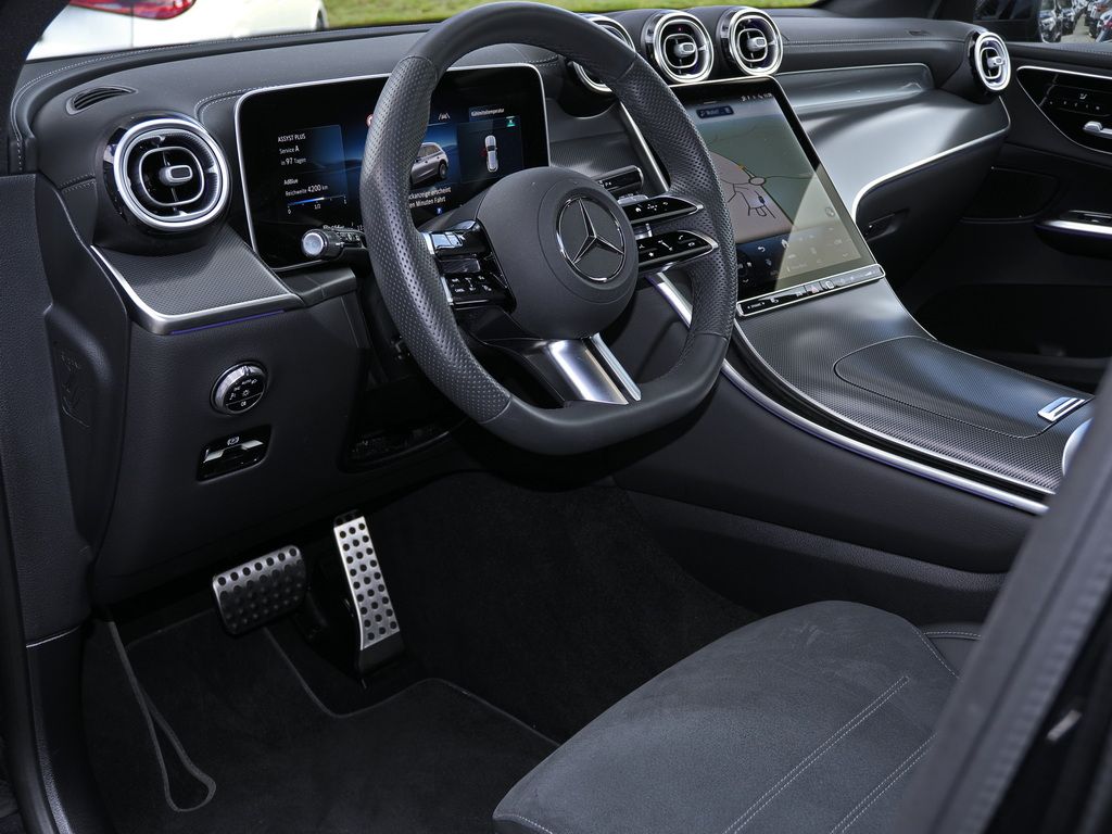 Mercedes-Benz GLC 220 2026 г. Чёрный, пробег 11326 км
