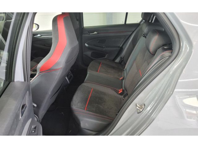 Volkswagen Golf 2023 г. Серый, пробег 27340 км