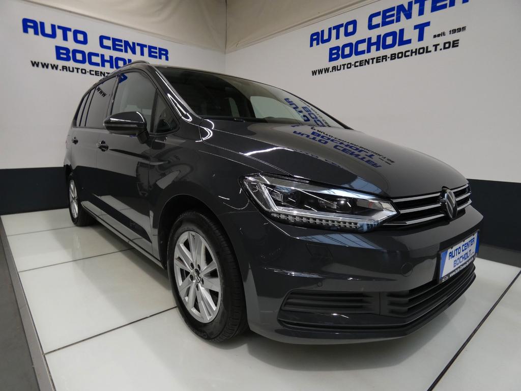 Volkswagen Touran 2025 г. Чёрный, пробег 57000 км
