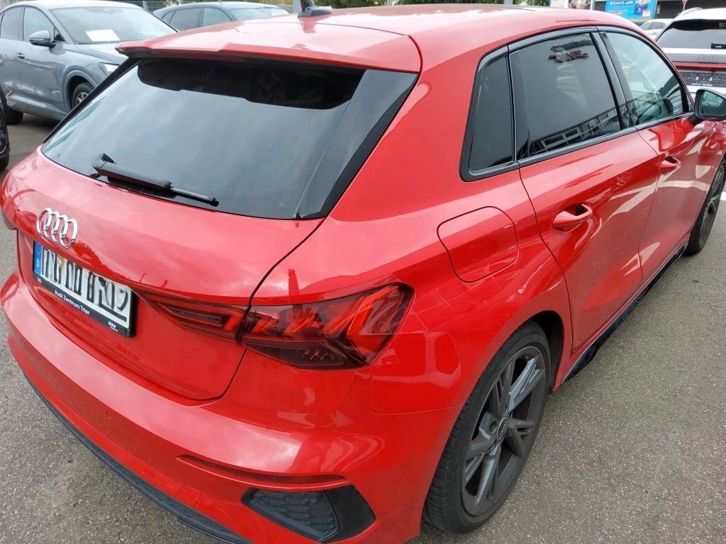 Audi A3 2022 г. Красный, пробег 58000 км