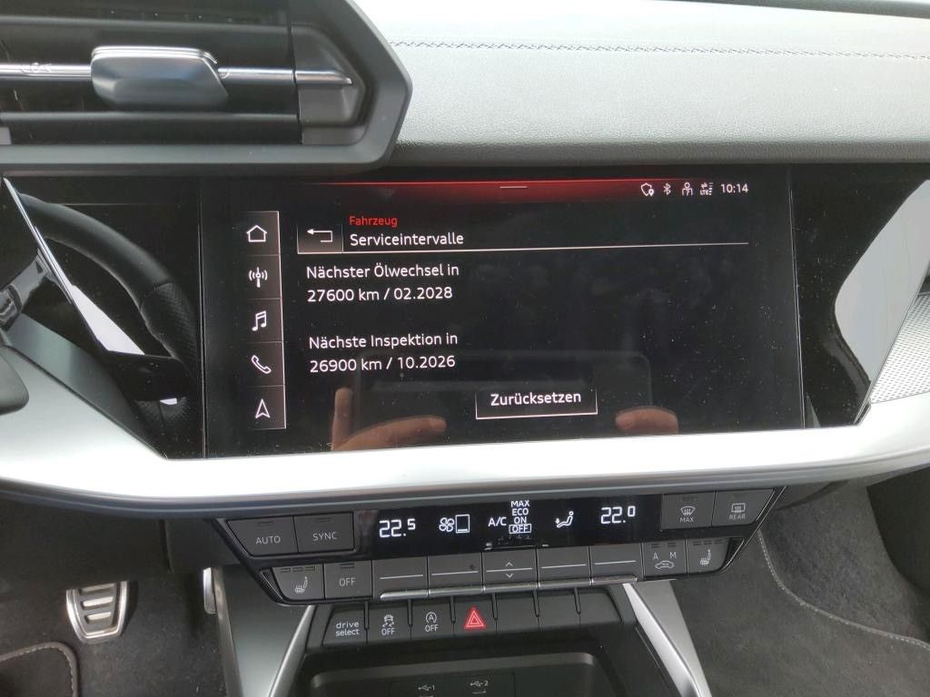 Audi A3 2022 г. Красный, пробег 58000 км