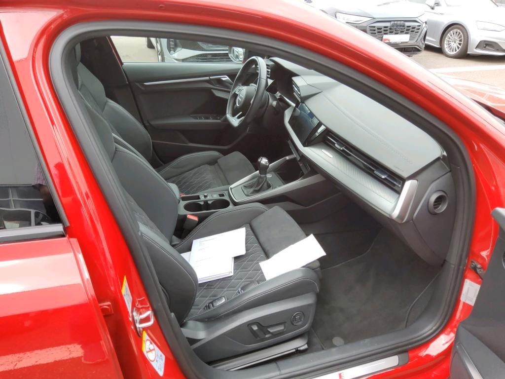 Audi A3 2022 г. Красный, пробег 58000 км