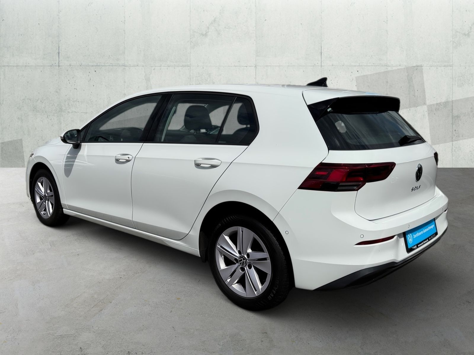 Volkswagen Golf 2022 г. Белый, пробег 52481 км