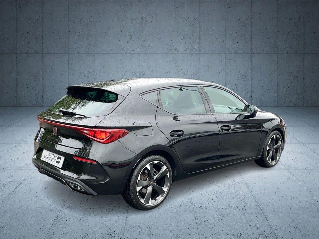 Cupra Leon 2023 г. Чёрный, пробег 46800 км