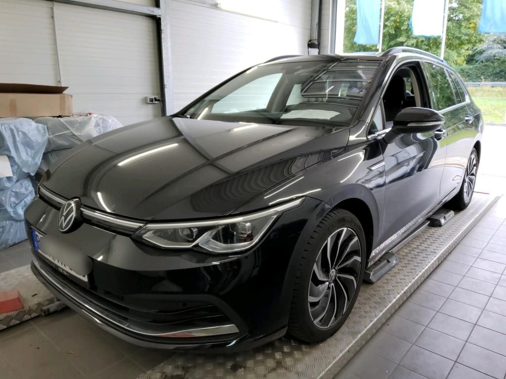 Volkswagen Golf 2023 г. Чёрный, пробег 56865 км