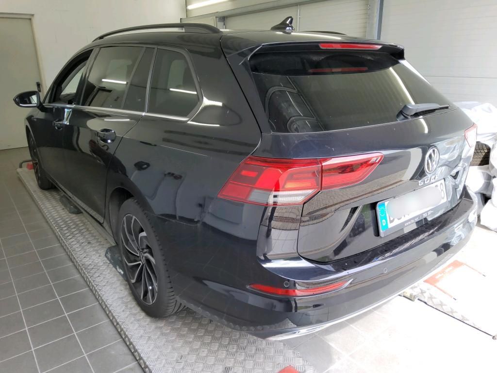 Volkswagen Golf 2023 г. Чёрный, пробег 56865 км