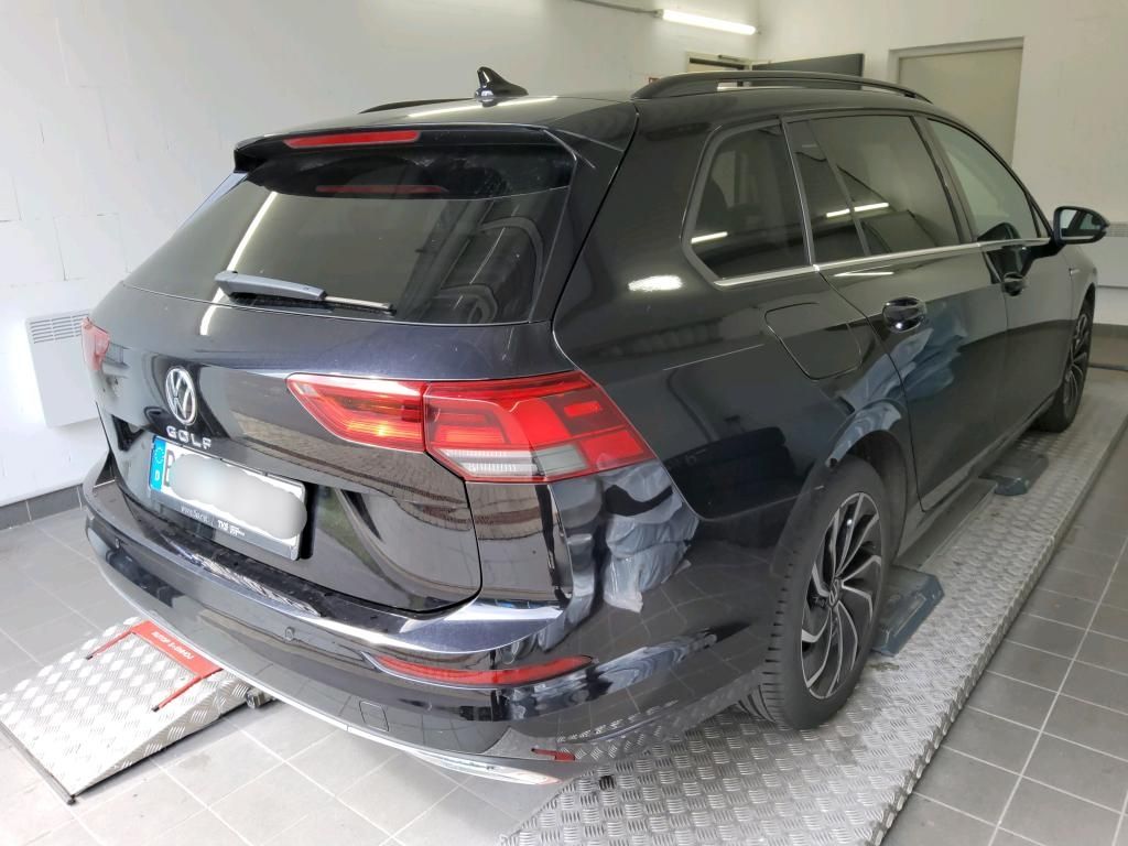 Volkswagen Golf 2023 г. Чёрный, пробег 56865 км