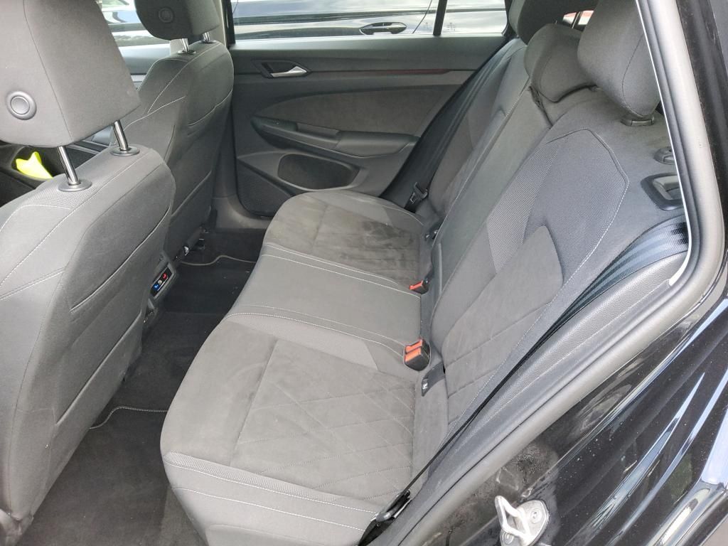 Volkswagen Golf 2023 г. Чёрный, пробег 56865 км