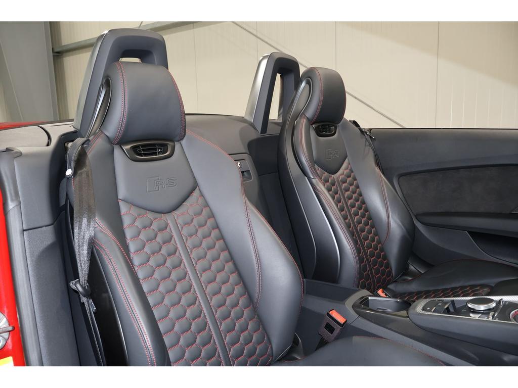 Audi TT RS 2022 г. Красный, пробег 22534 км