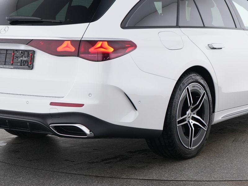 Mercedes-Benz E 220 2025 г. Белый, пробег 8823 км