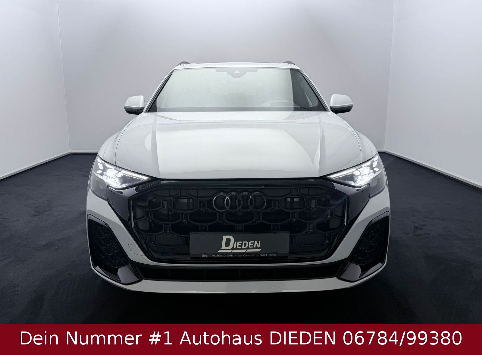 Audi Q8 2024 г. Белый, пробег 33746 км