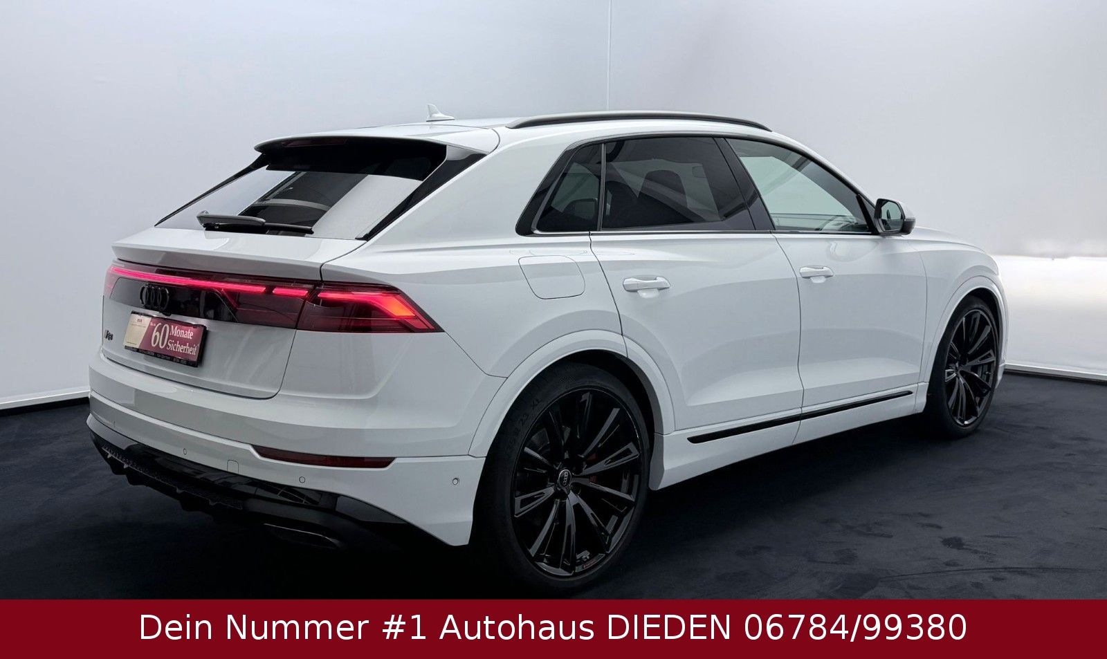 Audi Q8 2024 г. Белый, пробег 33746 км