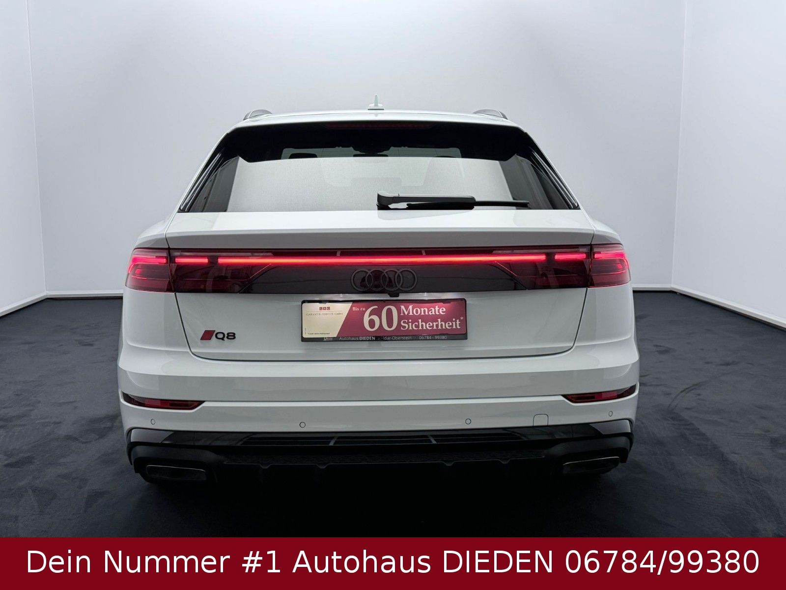 Audi Q8 2024 г. Белый, пробег 33746 км