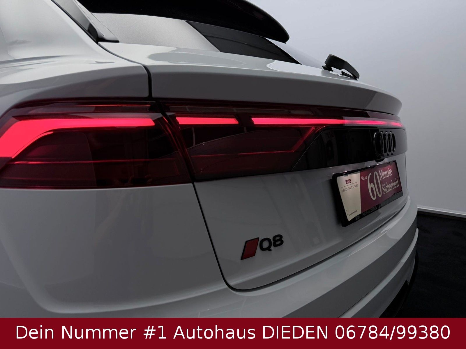 Audi Q8 2024 г. Белый, пробег 33746 км