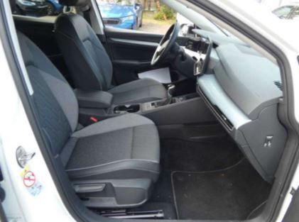 Volkswagen Golf 2024 г. Белый, пробег 50500 км