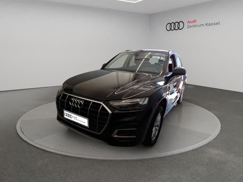 Audi Q5 2023 г. Чёрный, пробег 45804 км