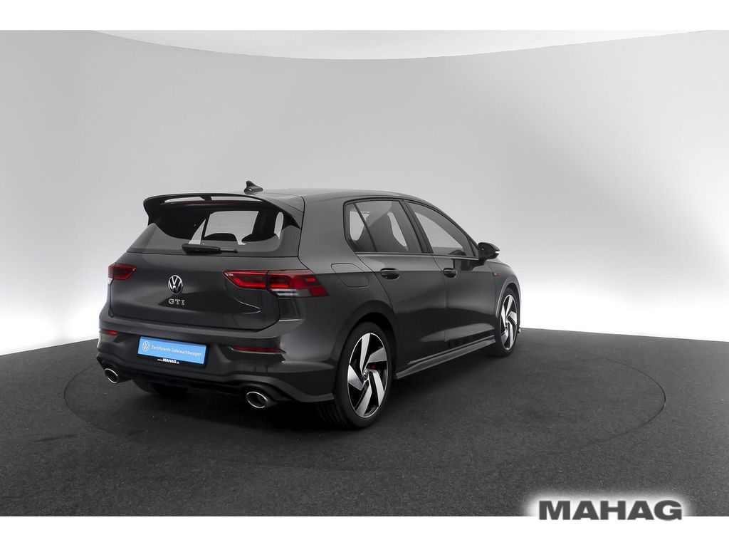 Volkswagen Golf 2024 г. Серый, пробег 17138 км