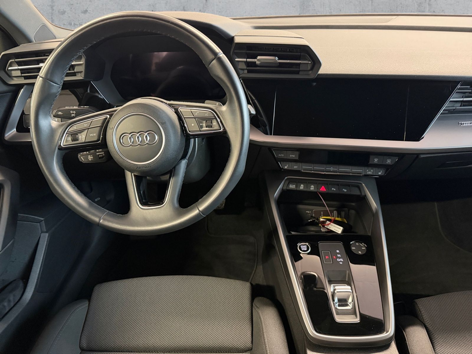 Audi A3 2023 г. Красный, пробег 32822 км