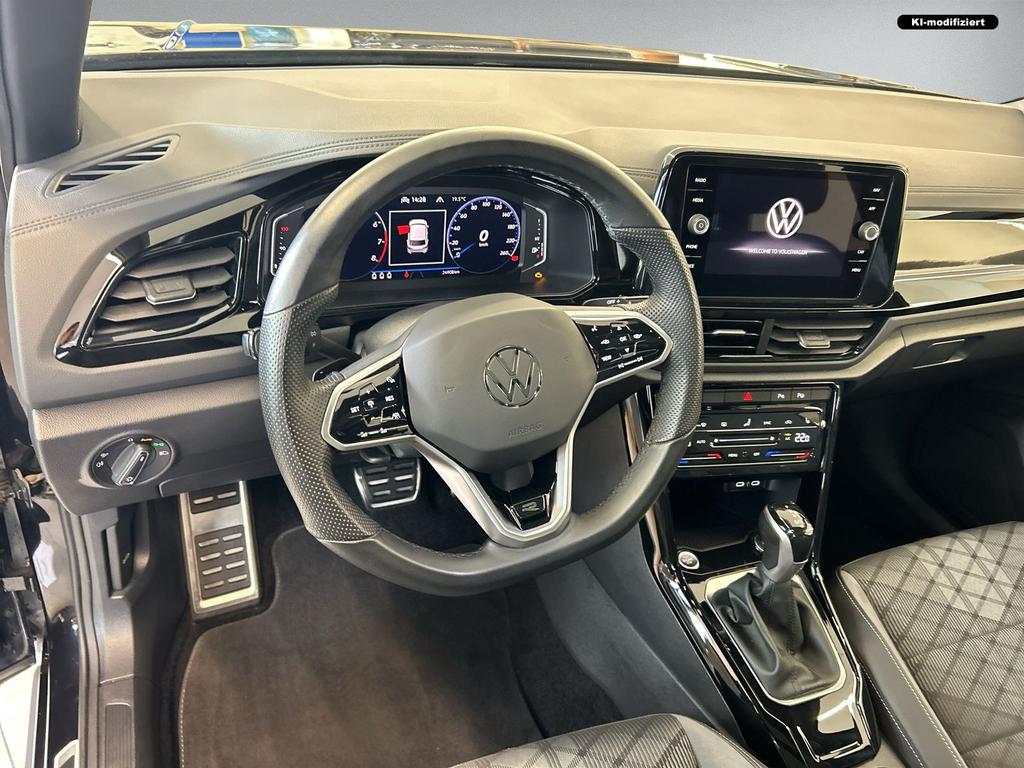Volkswagen T-Roc 2023 г. Чёрный, пробег 24990 км