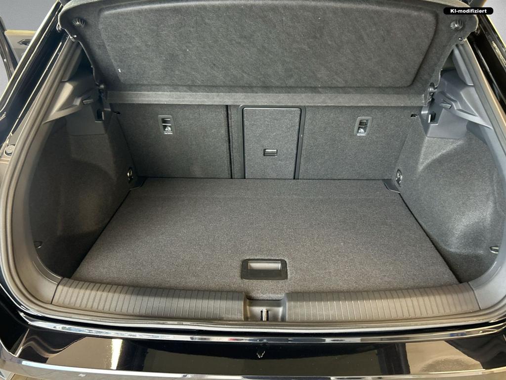 Volkswagen T-Roc 2023 г. Чёрный, пробег 24990 км