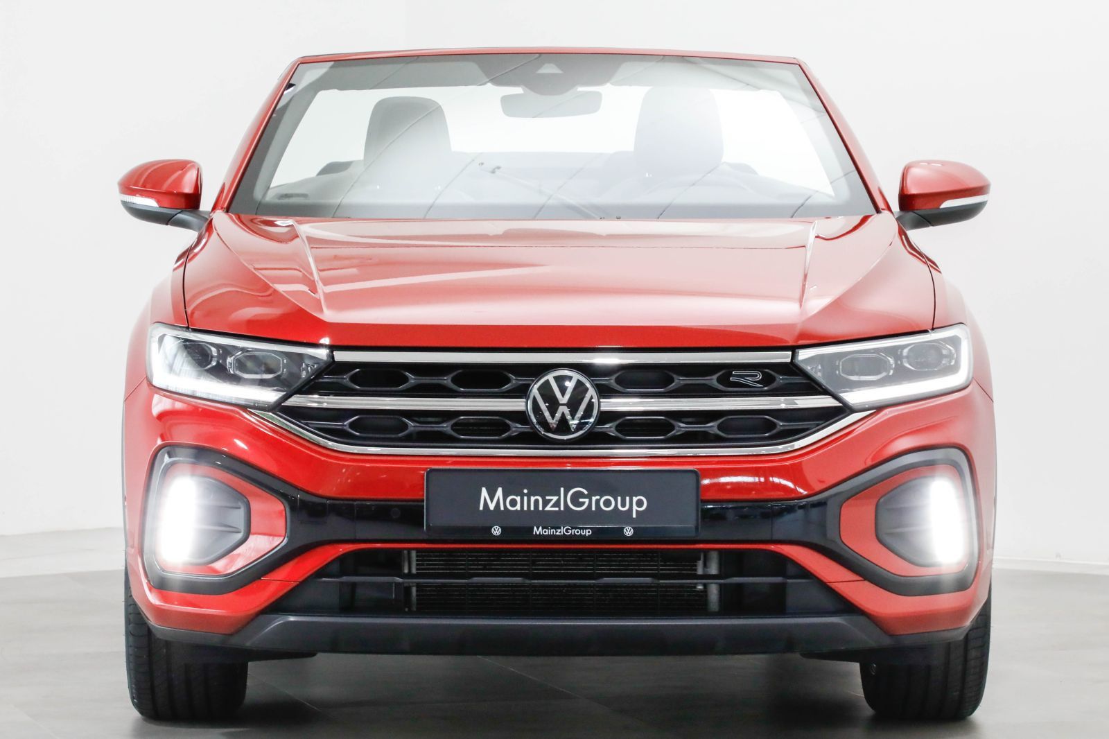 Volkswagen T-Roc 2023 г. Красный, пробег 59832 км