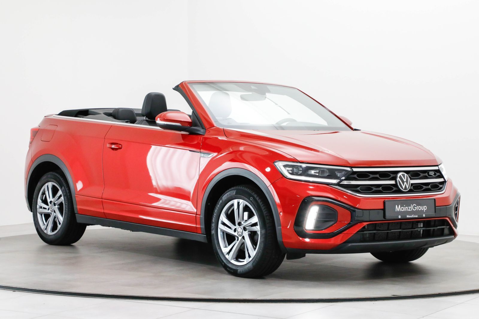 Volkswagen T-Roc 2023 г. Красный, пробег 59832 км