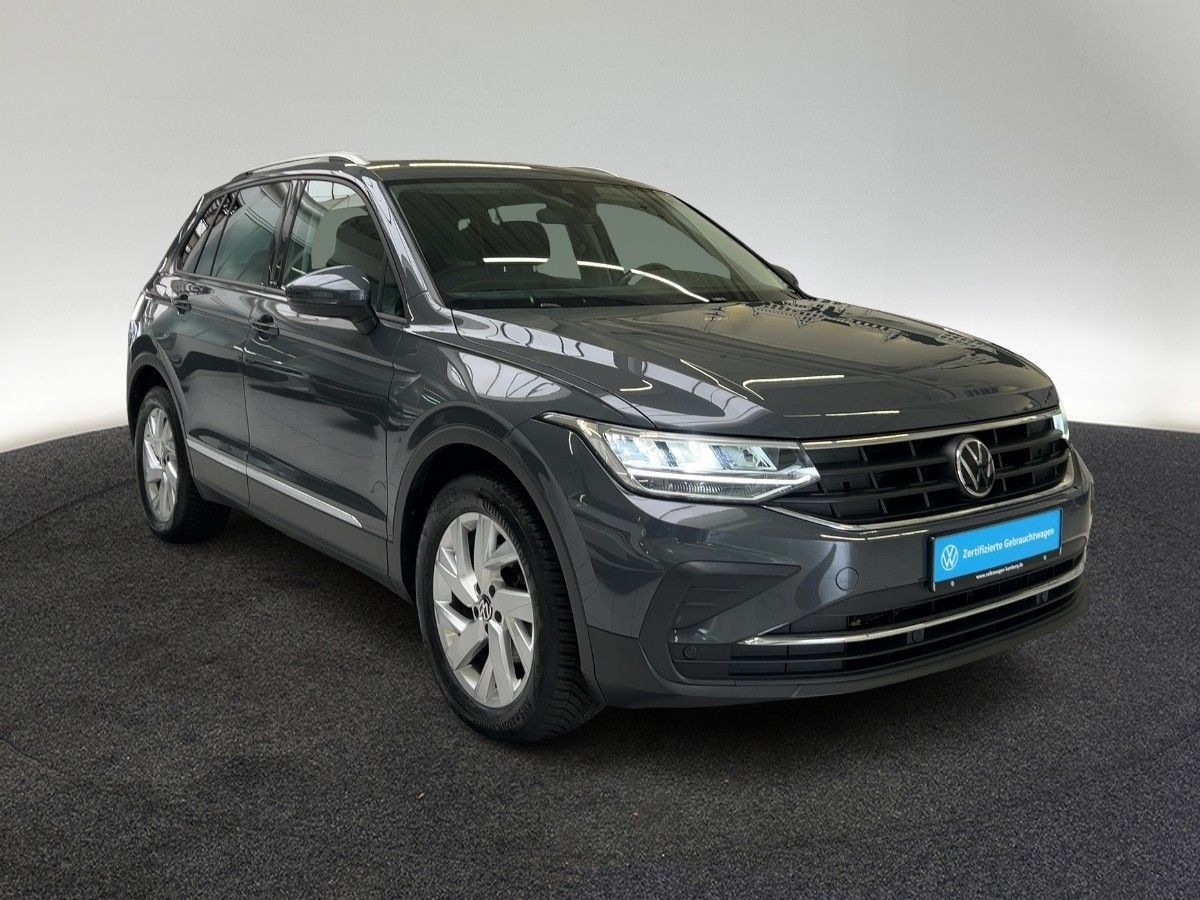 Volkswagen Tiguan 2022 г. Серый, пробег 45271 км