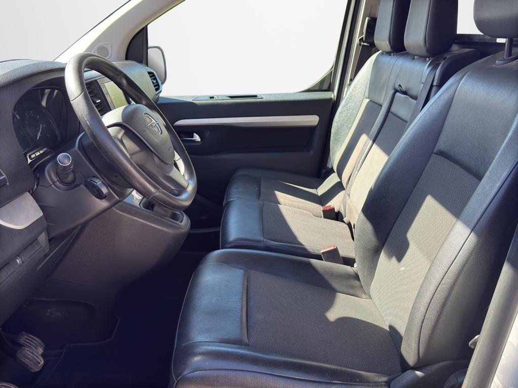 Opel Vivaro 2021 г. Белый, пробег 51500 км
