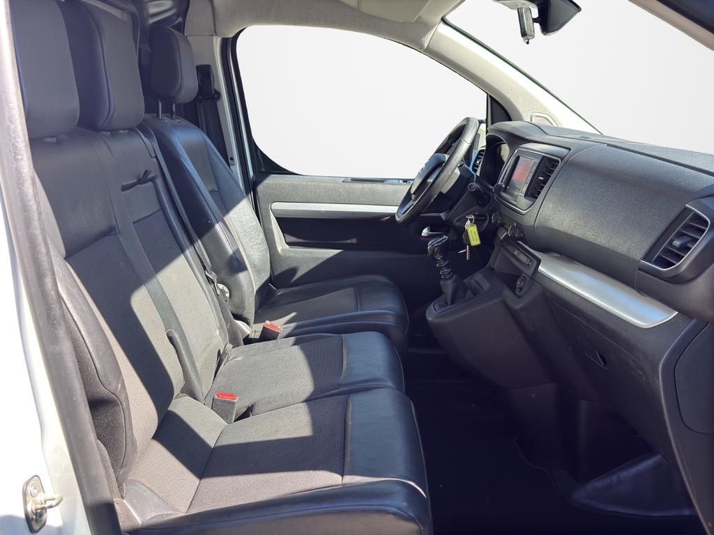 Opel Vivaro 2021 г. Белый, пробег 51500 км