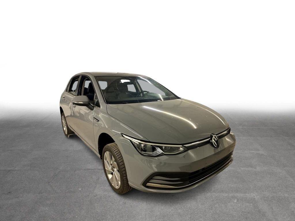 Volkswagen Golf 2023 г. Серый, пробег 18734 км