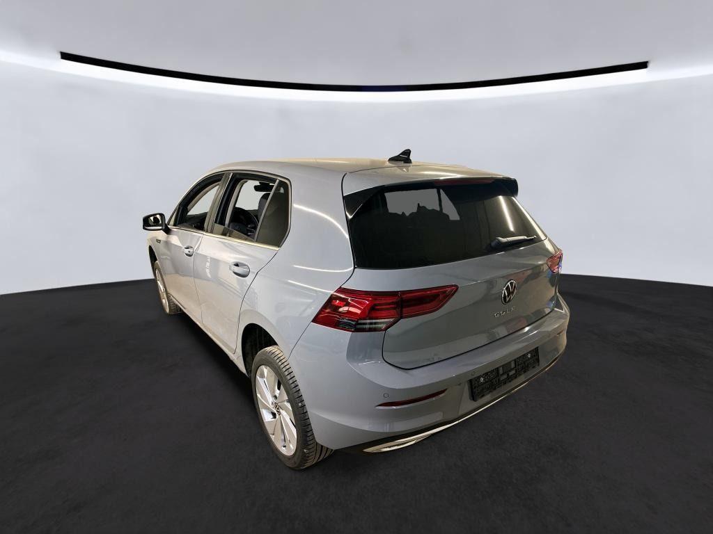 Volkswagen Golf 2023 г. Серый, пробег 18734 км