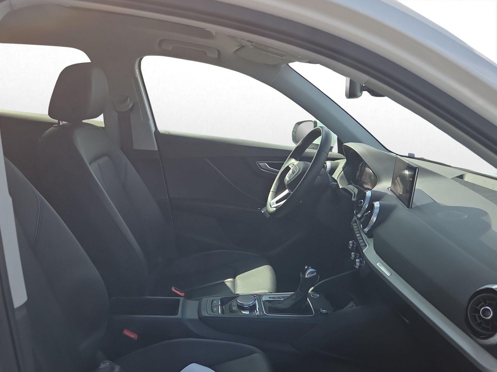 Audi Q2 2023 г. Белый, пробег 50260 км