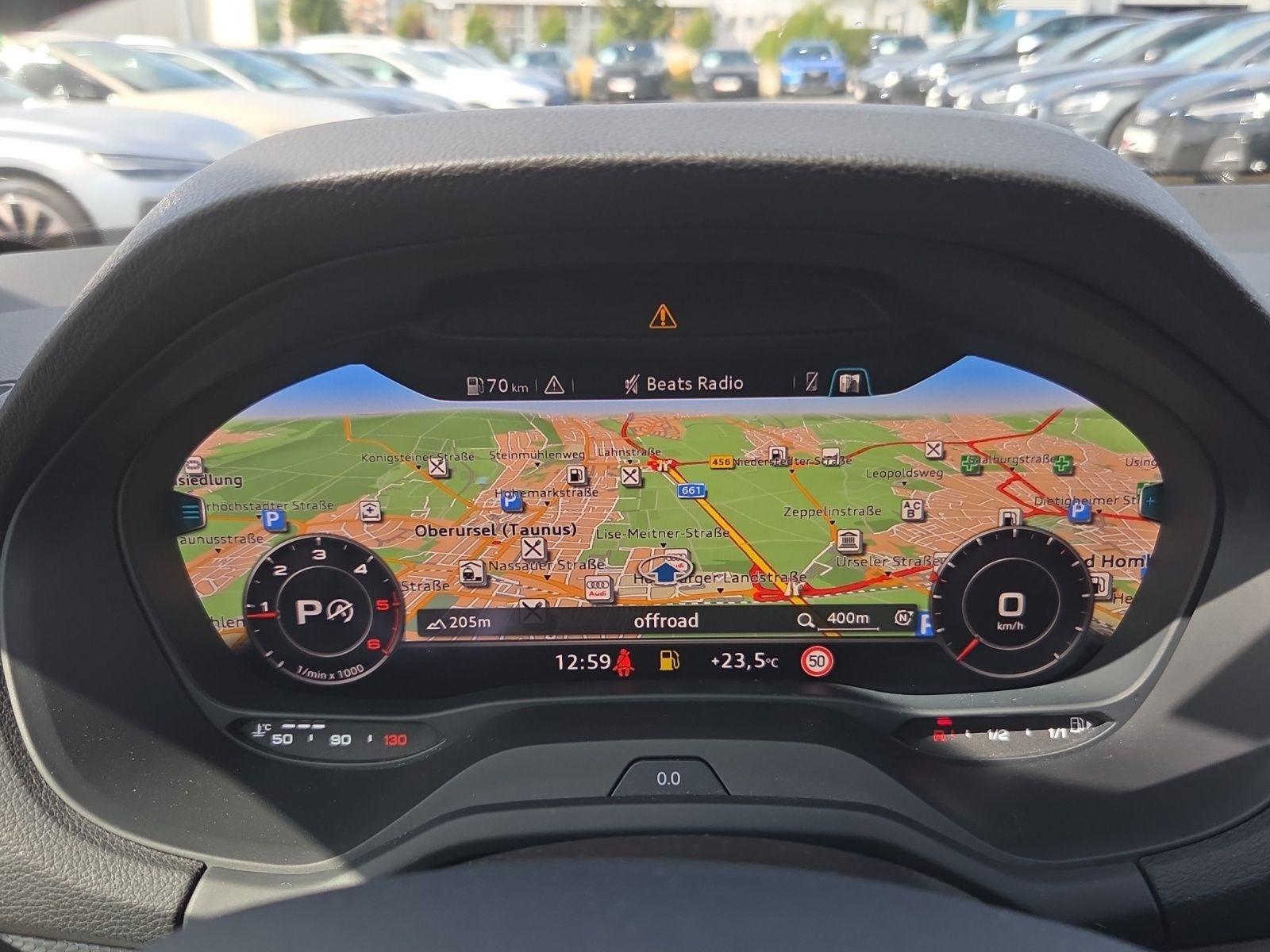 Audi Q2 2023 г. Белый, пробег 50260 км