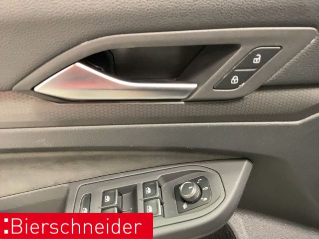Volkswagen Golf 2024 г. Серый, пробег 24249 км