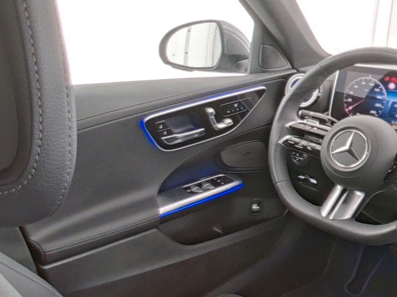 Mercedes-Benz C 300 2025 г. Серый, пробег 17980 км