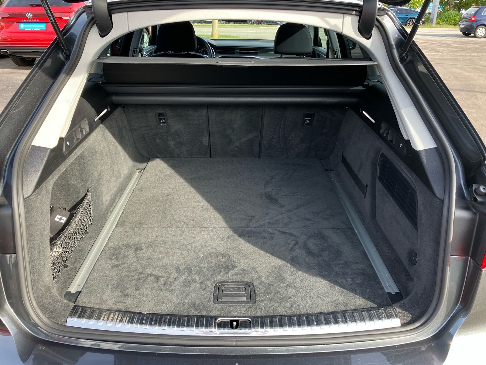 Audi A6 2023 г. Серый, пробег 51690 км