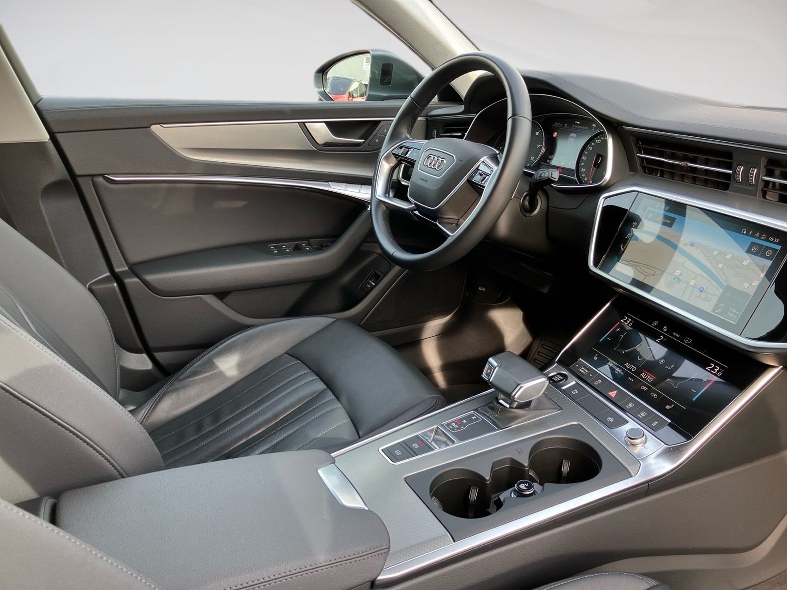 Audi A6 2023 г. Серый, пробег 51690 км