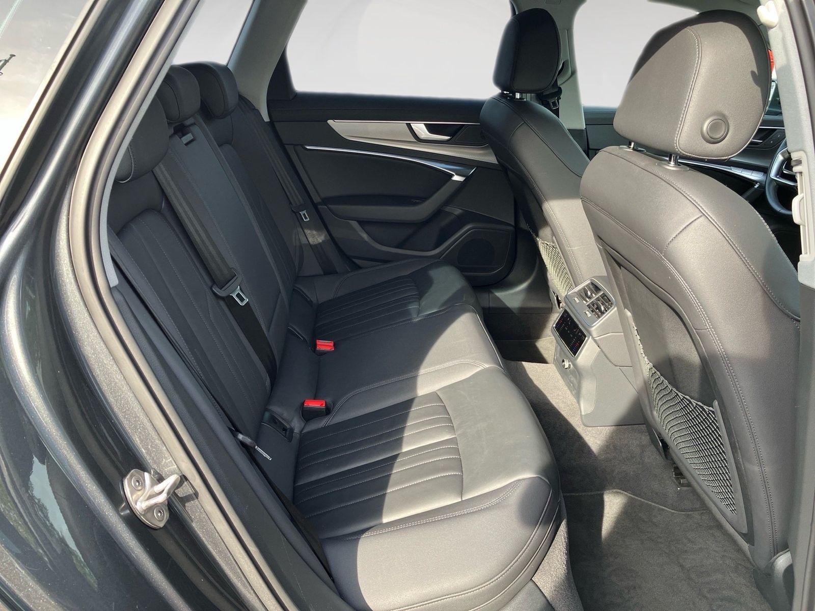 Audi A6 2023 г. Серый, пробег 51690 км