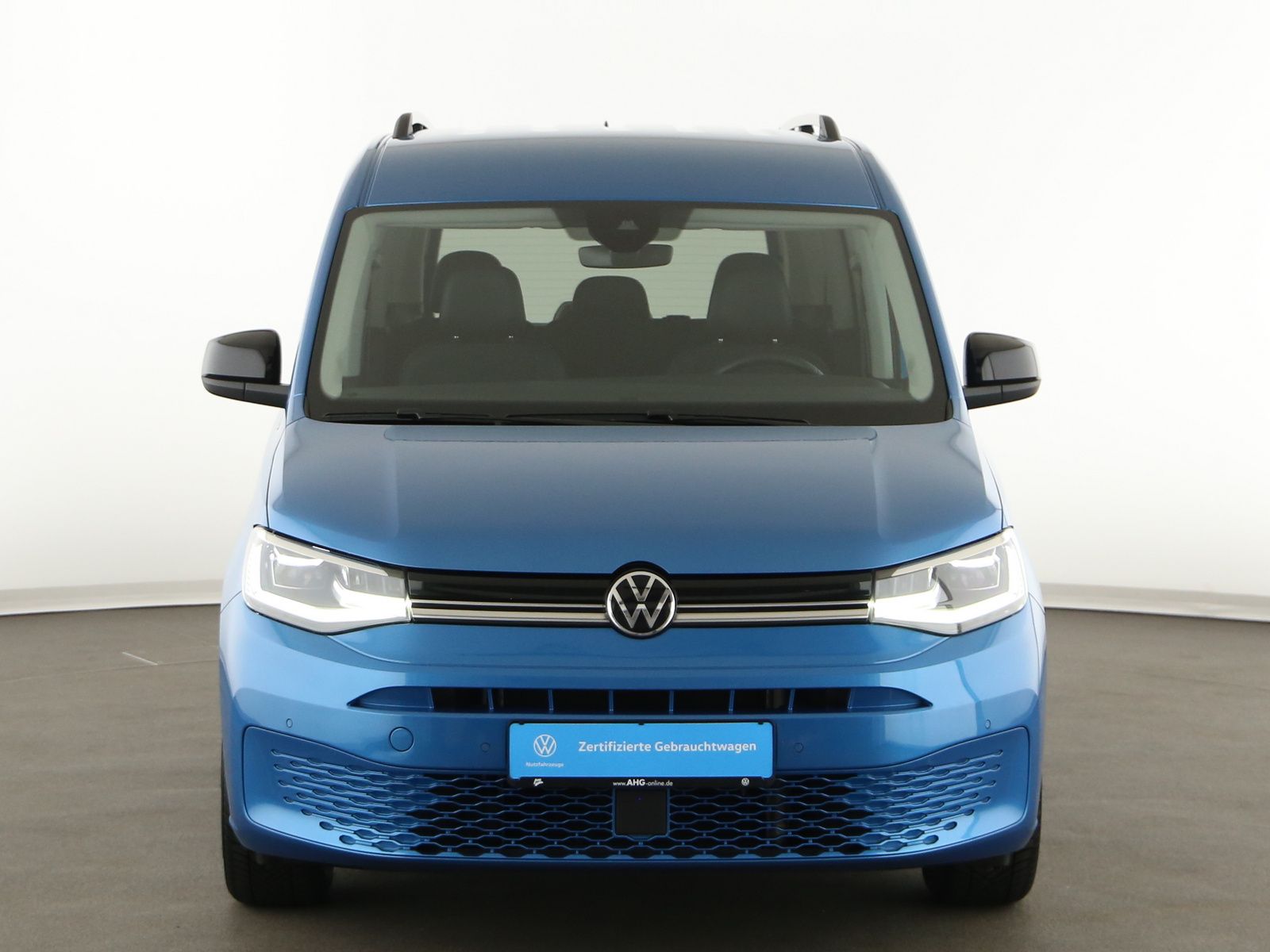 Volkswagen Caddy 2023 г. Синий, пробег 55600 км