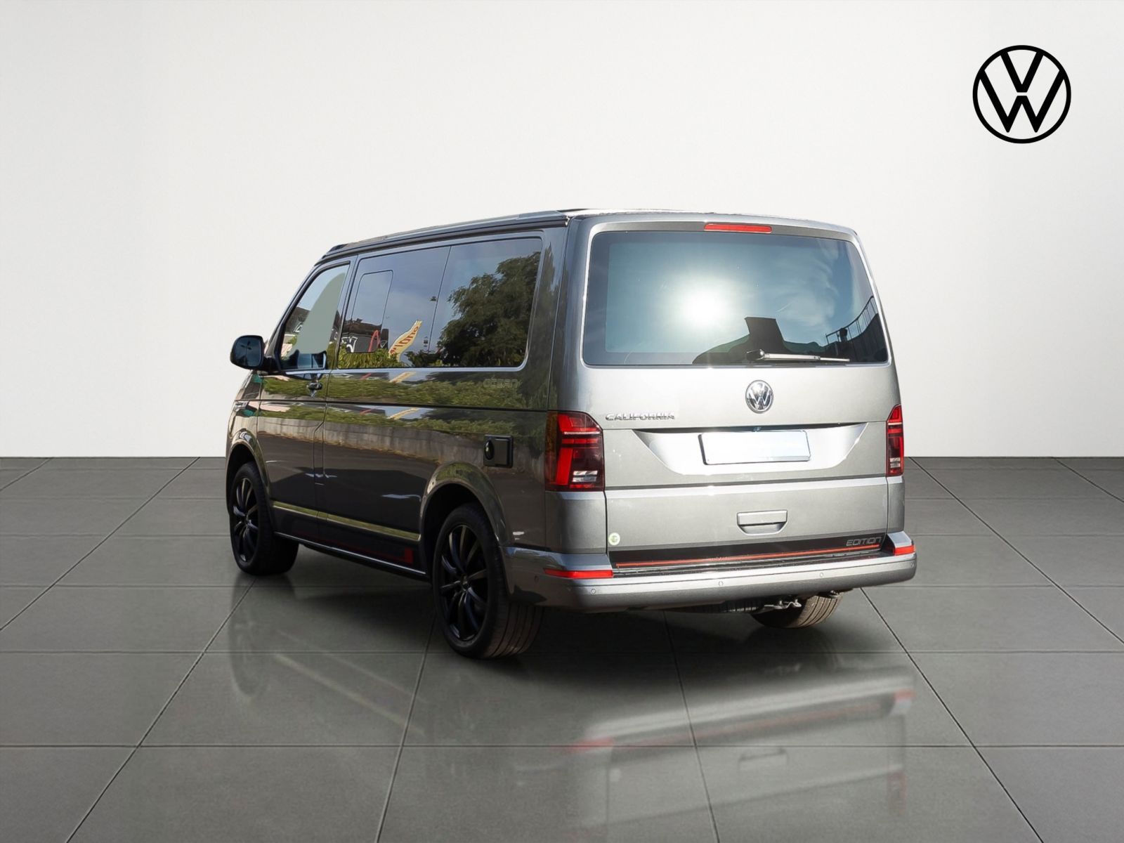 Volkswagen T6 CALIFORNIA 2024 г. Серый, пробег 21890 км