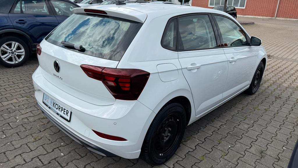Volkswagen Polo 2023 г. Белый, пробег 47336 км
